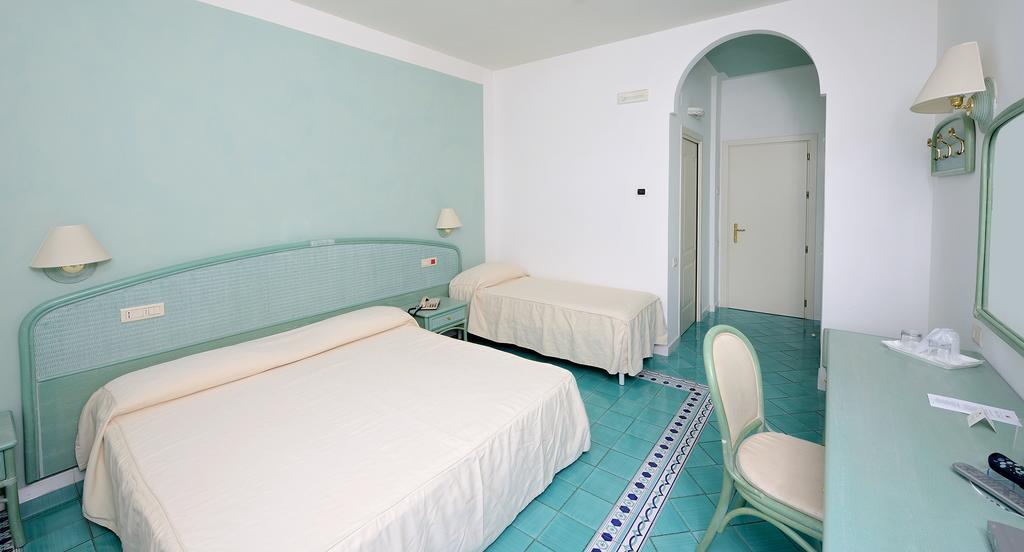 Club Due Torri Hotel 4*