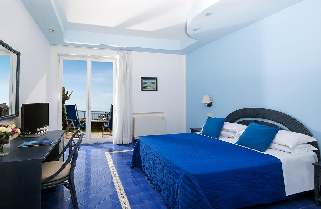 Hotel Club Due Torri 4*
