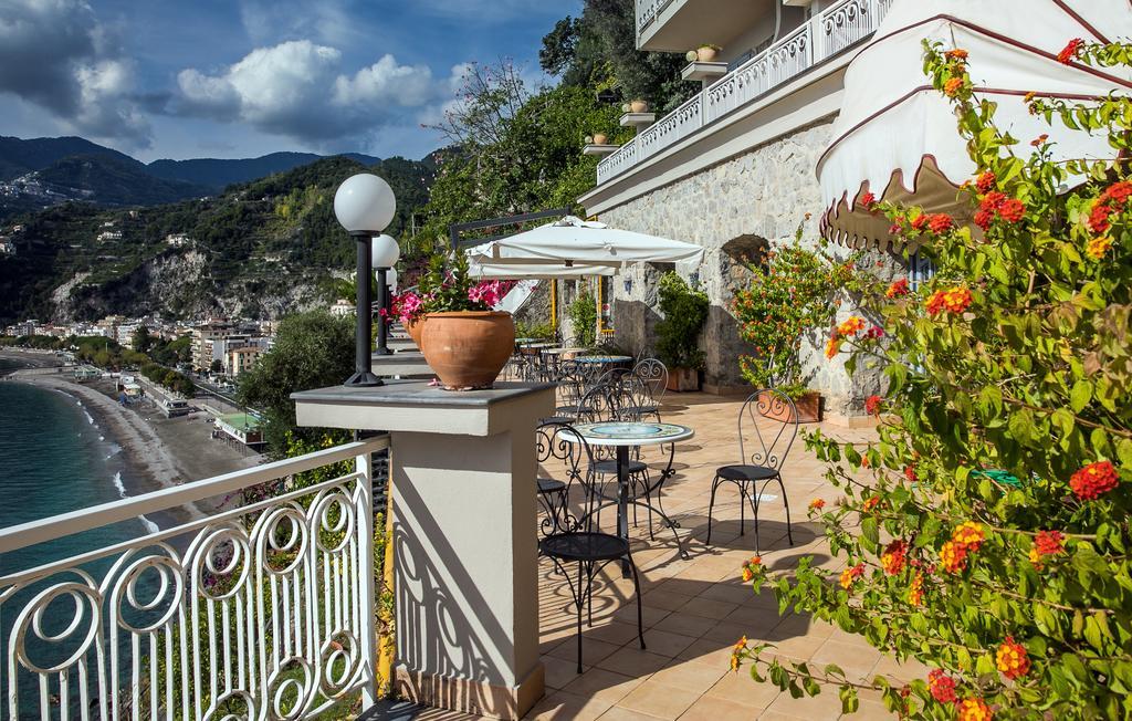 Club Due Torri 4*